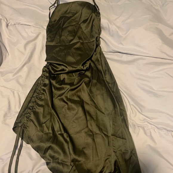 Chic me runched drawstring satin dress - Picture 2 of 6